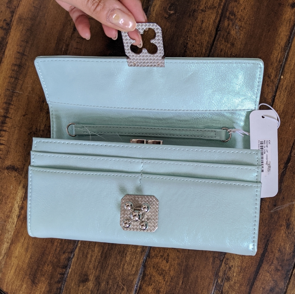 Crossbody Wallet - Picture 5 of 8